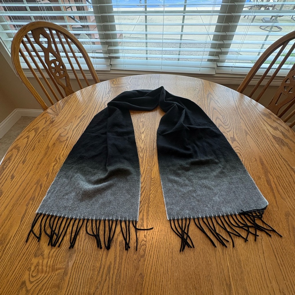 Made in Scotland 100% Cashmere Scarf Gray Black Fringed Men’s Unisex